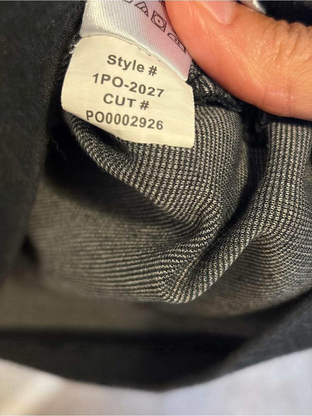 Mizzen+Main Men's Charcoal Quarter-Zip Pullover - Picture 5 of 9